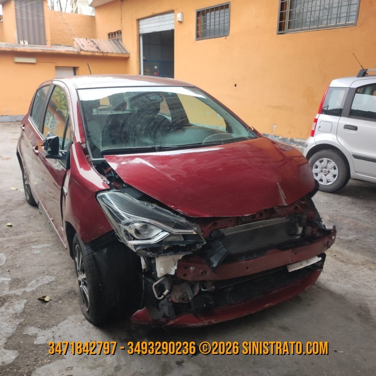 Toyota Yaris 1.5 ibrida 2019 sinistrata