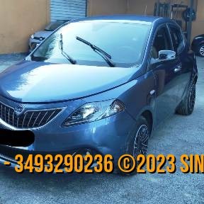 Lancia Ypsilon 1.0 ibrida alluvionata